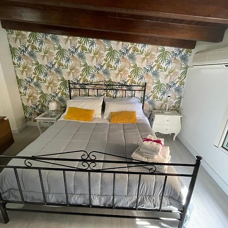 La Zisa Holiday Palermo Luaran gambar