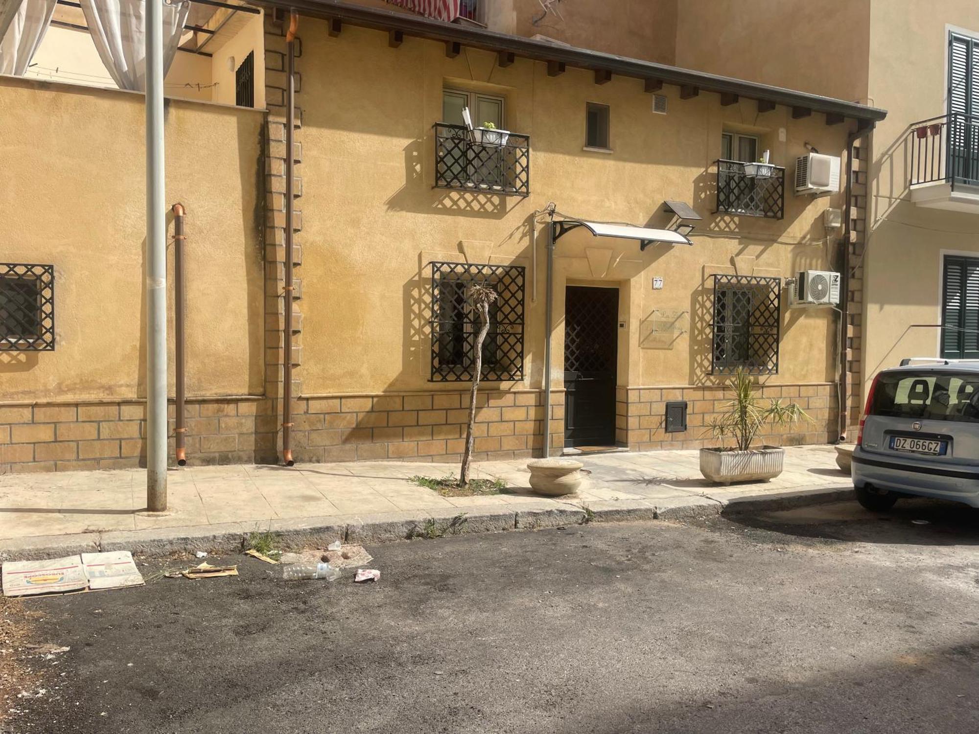 La Zisa Holiday Palermo Luaran gambar